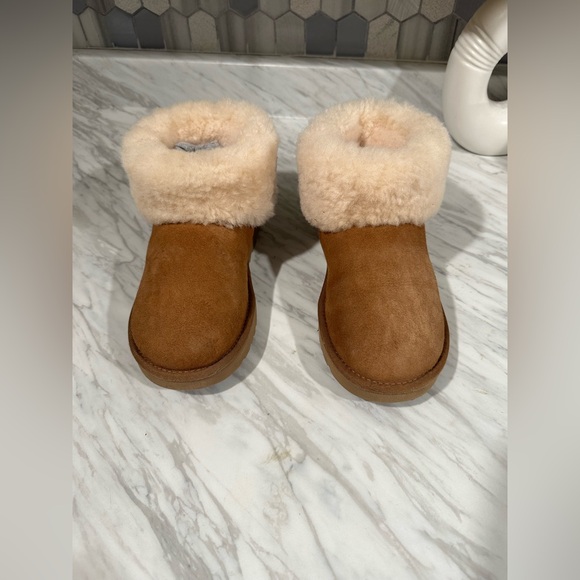 UGG Tan and Cream Women's Boots - Picture 1 of 4